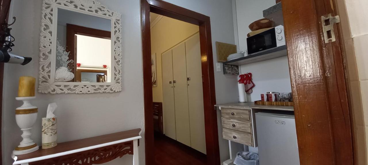 Mitat Guesthouse Бофорт Уест Екстериор снимка