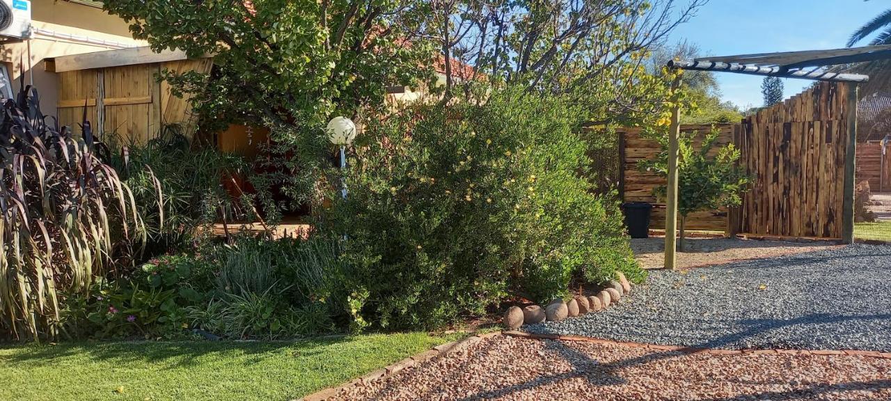 Mitat Guesthouse Бофорт Уест Екстериор снимка